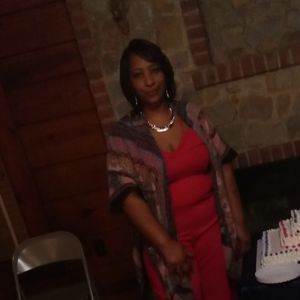 Meet your Posher, Edith